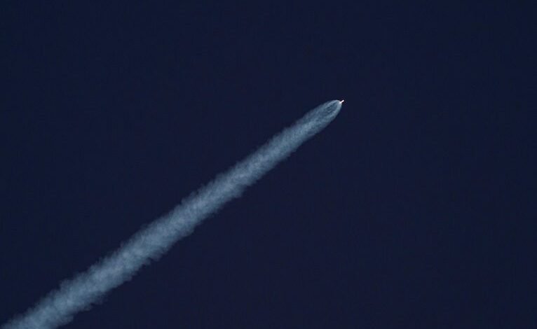 edge 600135203 launches momentum